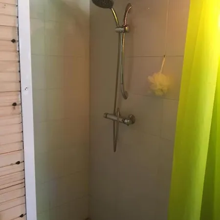 Le De La Grenouille Verte Chalet